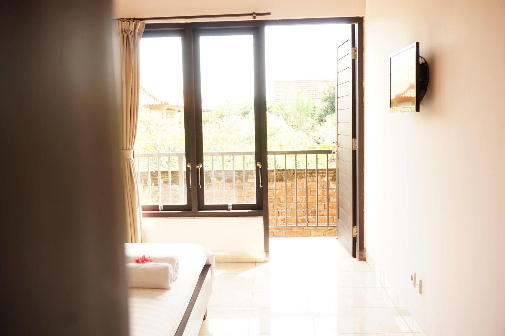 Cameng Homestay Denpasar Extérieur photo